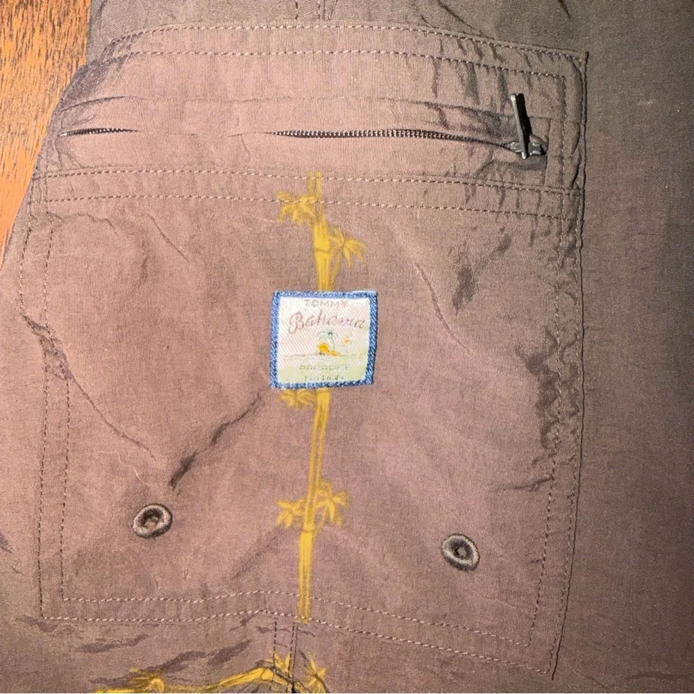 Men’s Tommy Bahama Swim Trunks with Netting size Large